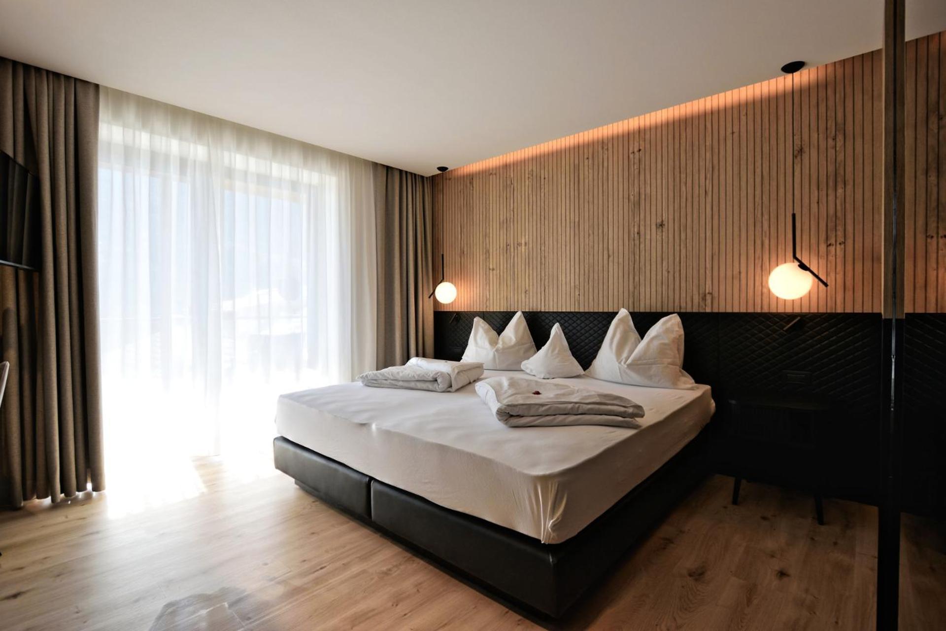 B&B Boutique Hotel Burgund 帕尔奇内斯 外观 照片