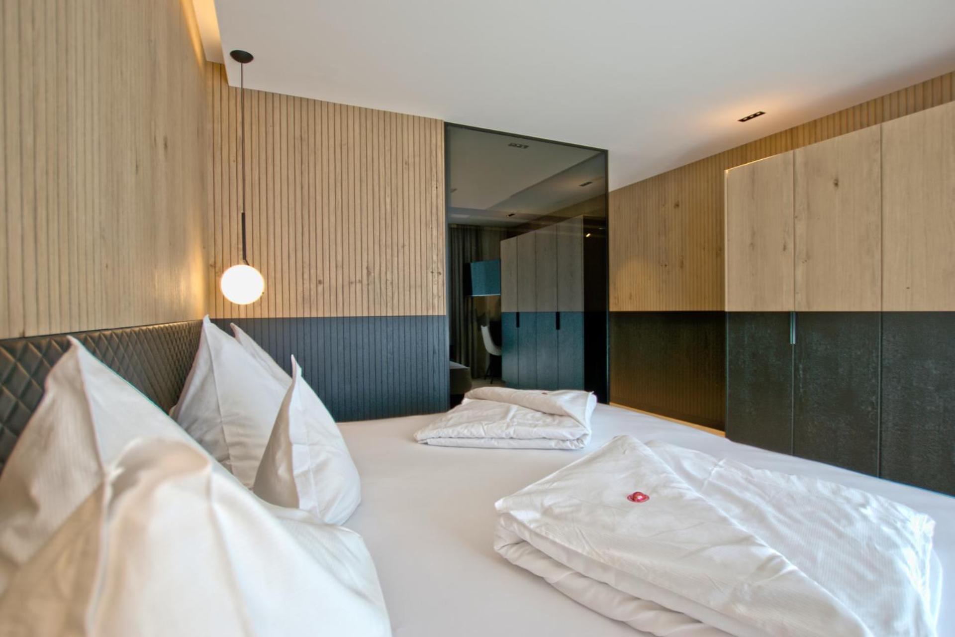 B&B Boutique Hotel Burgund 帕尔奇内斯 外观 照片