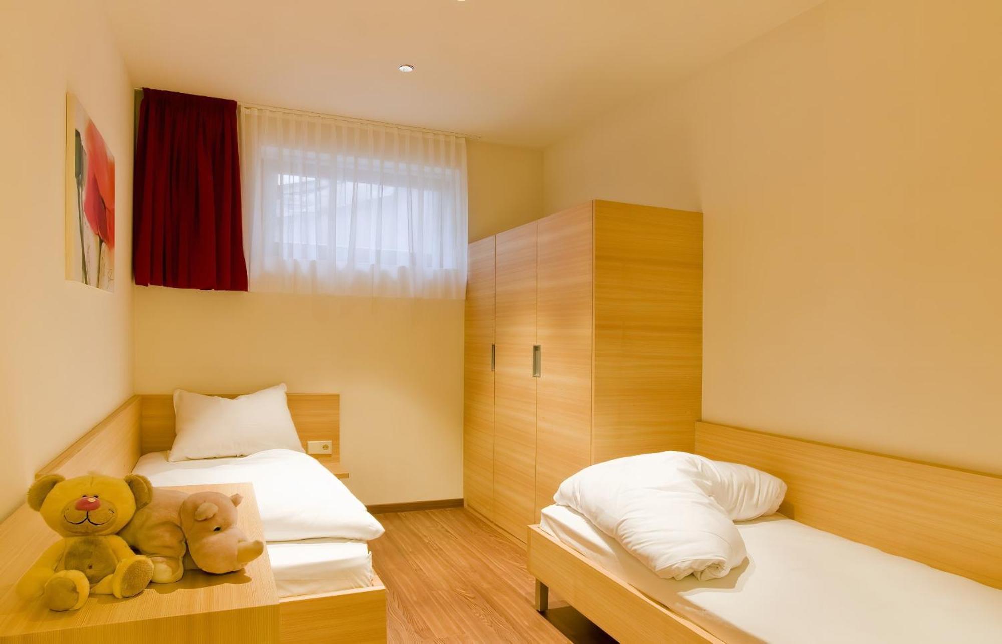 B&B Boutique Hotel Burgund 帕尔奇内斯 外观 照片